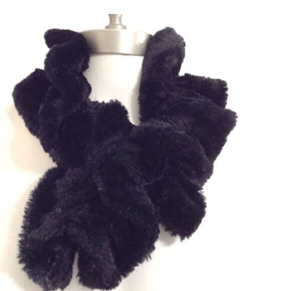 Faux Fur One Size Fit Most Scarf - Picture 1 of 5